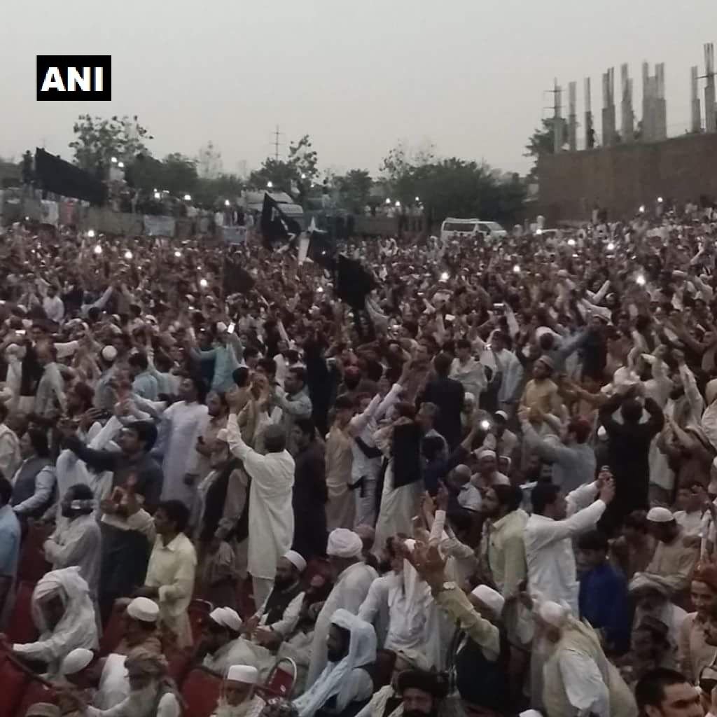 ANI's tweet photo. Over 100,000 Pashtuns held a rally in Peshawar against Pakistan govt earlier today. The protesters demanded international community to intervene in the war crimes in Federally Administered Tribal Areas (FATA). https://t.co/W8eUIu8z38