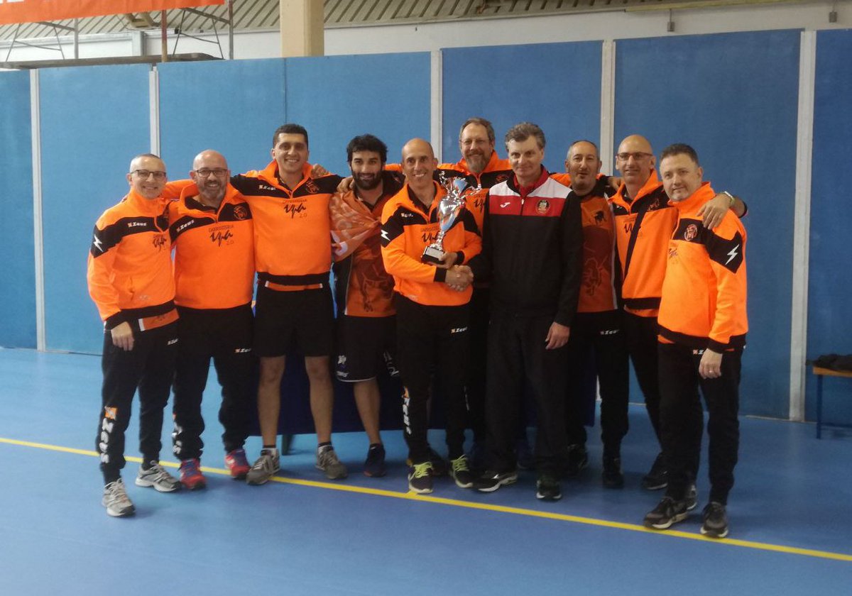 SubbuteoTO's tweet image. A #SaintVincent il CT Torino 2009 vince il campionato di #SerieD NORD di #calciodatavolo #subbuteo e viene promosso in #SerieC!
Forza Torino2009 #orangeblack #Fisct @torinoggi @Toro_News @torinosportiva @StampaTorino @Ansa_Piemonte @TgrPiemonte