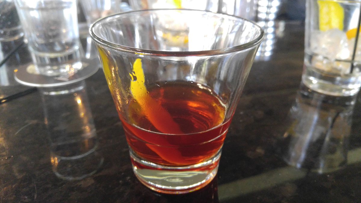 TotesWILD's tweet photo. Cocktail class at the #Sanctuary is always good times. No sign of #HarveyWeinstein was a bonus. #jadebar #elements #oldfashioned #sazerac #martini #champagne https://t.co/whFlqWTlAS