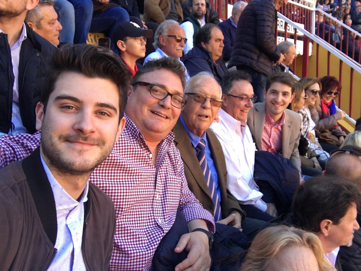 jmlopezgullon's tweet photo. Hoy tarde de Toros en la “Deseada” 🏟 plaza de toros 🐂 de #Cieza con un cartel espectacular @RRRafaelillo @ATalavante  @RocaReysevilla Suerte Maestros ‼️
#RegiondeMurcia ❤️ #Fiesta🇪🇸 https://t.co/L5048Gtme9