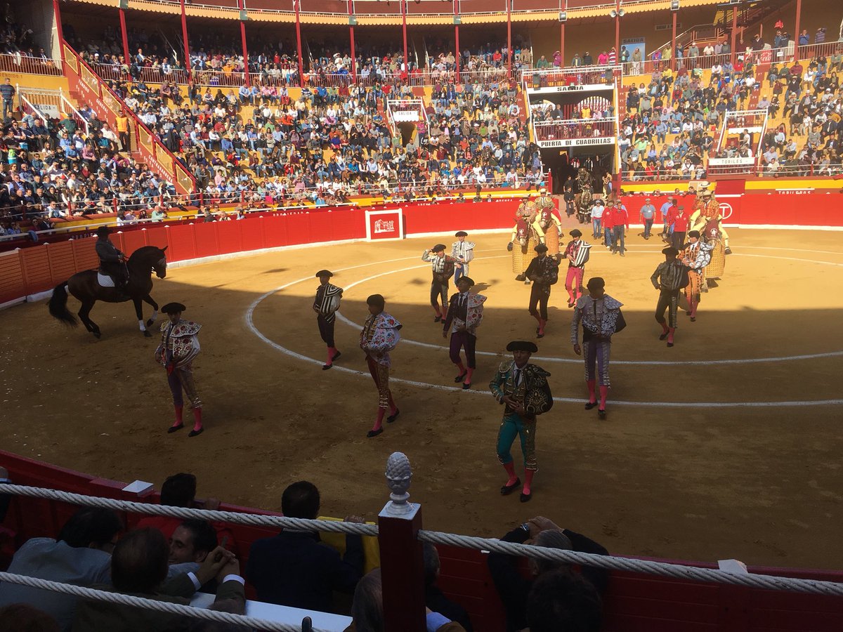 jmlopezgullon's tweet photo. Hoy tarde de Toros en la “Deseada” 🏟 plaza de toros 🐂 de #Cieza con un cartel espectacular @RRRafaelillo @ATalavante  @RocaReysevilla Suerte Maestros ‼️
#RegiondeMurcia ❤️ #Fiesta🇪🇸 https://t.co/L5048Gtme9
