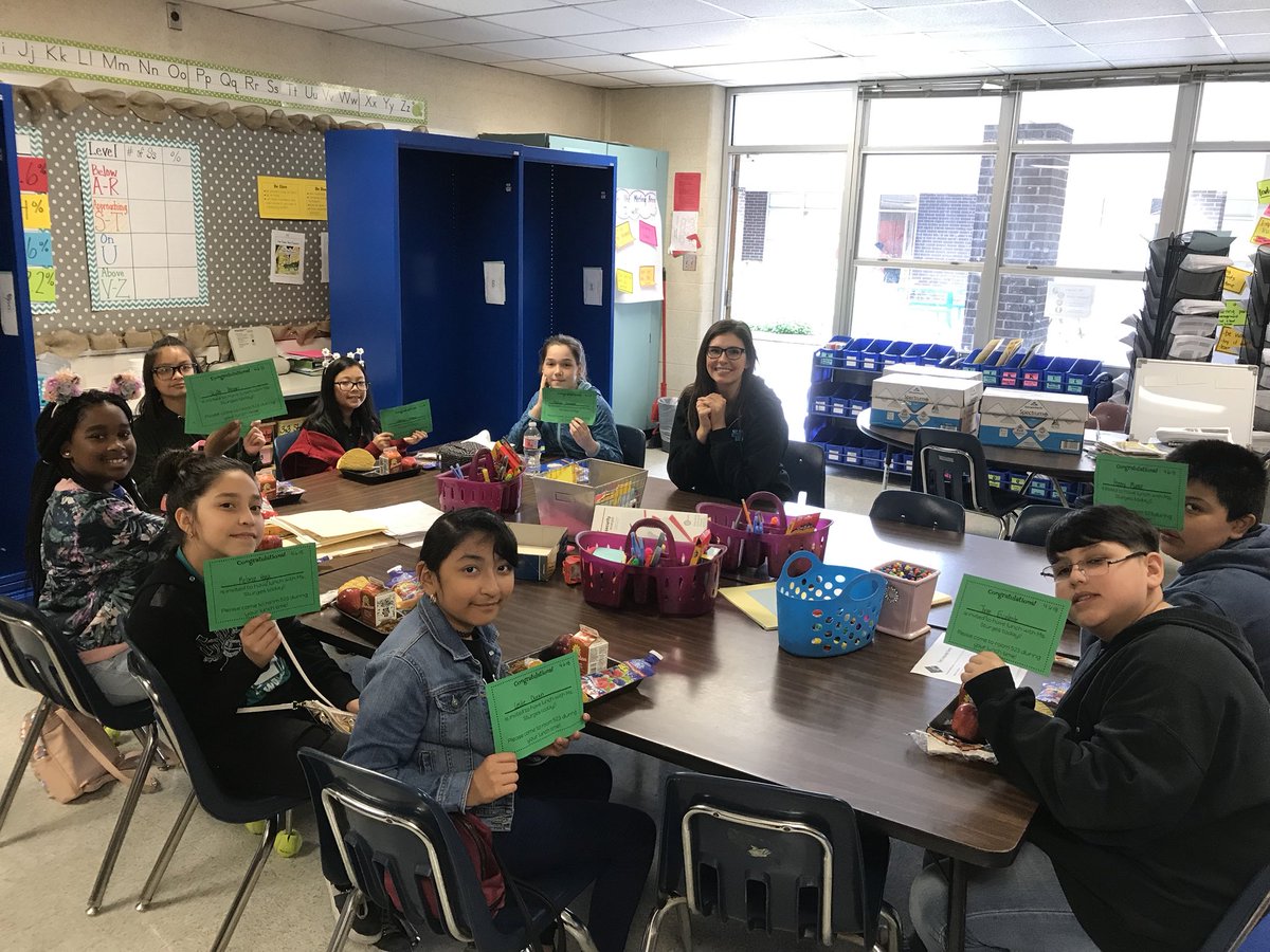 BakerDana2424's tweet photo. Road mapping w students in @djonesstewart class enjoy their special reward of lunch w @egsturges #aldinelit #prepoverpractice https://t.co/2WJ4qGM3Pp