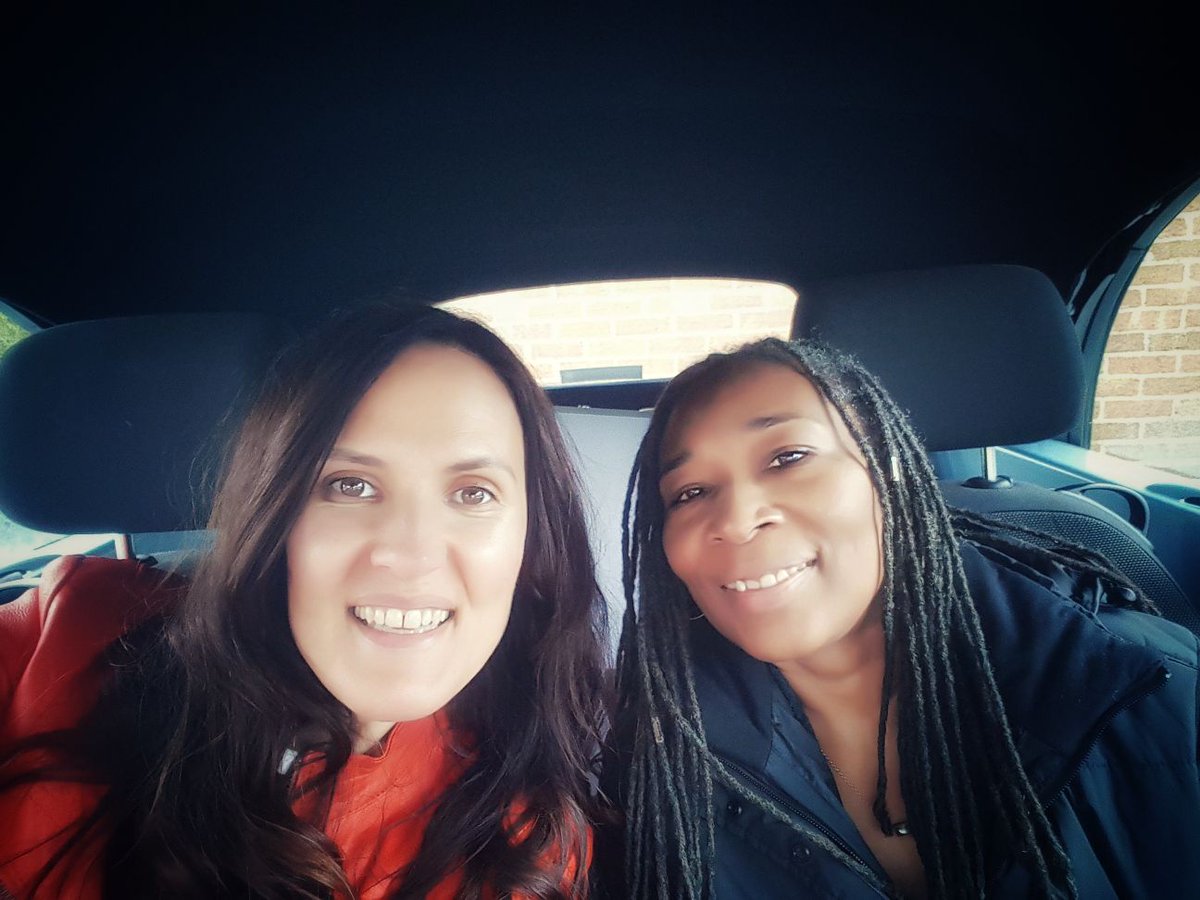 HelenLox8's tweet photo. Road trip for photo shoot with one of my besties and photographer @azandriafreschet https://t.co/fJlJClO8sH