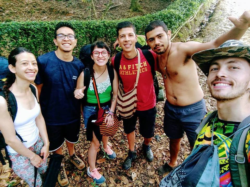 Mrmaquio's tweet photo. Parchando con #Amigos https://t.co/da13qU28p3