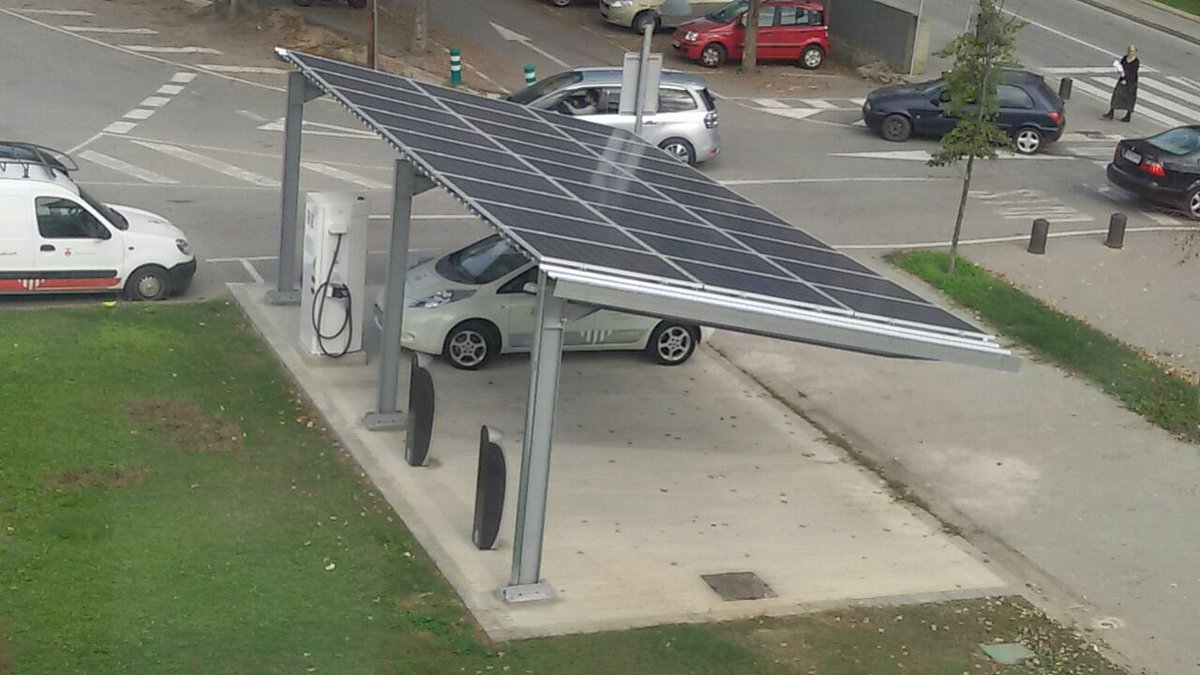 Enguany la nostra proposta al #PressupostParticipatiu de <a href="/TuFasPalma/">Tu Fas Palma</a> són FOTOLINERES: punts de càrrega amb plaques solars com a <a href="/AjRubi/">Ajuntament de Rubí</a>. 
La mobilitat elèctrica ha de ser amb energia renovable. Tenim molt de Sol però gens aprofitat!
tufas.palma.cat/budgets/3/inve…