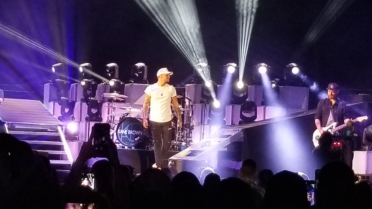KassyLutz's tweet photo. @kanebrown So cute 😍...took this pic of you this weekend in Hidalgo, TX first ever country concert I attended and I was Amazed by your performance ❤ https://t.co/YEWtQ6StmE