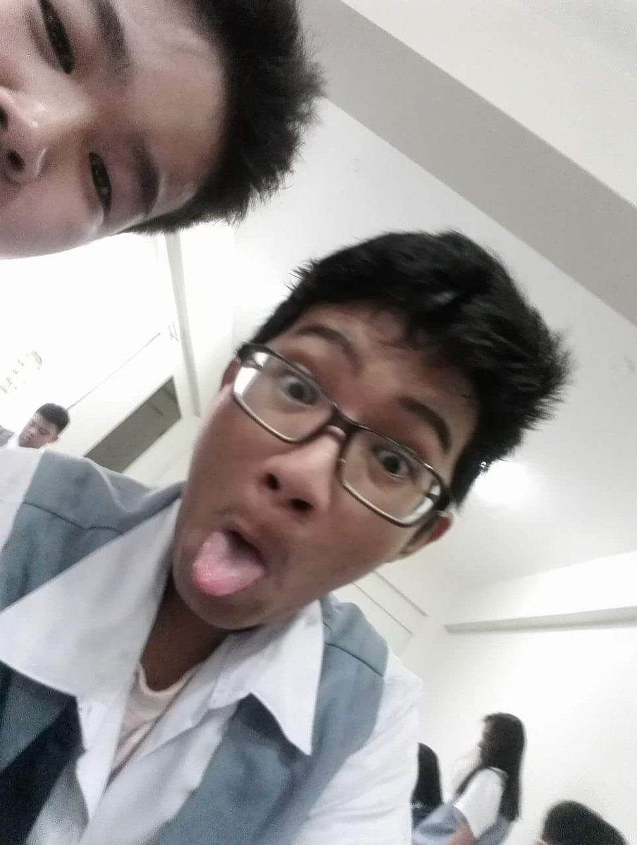 bastypercy's tweet photo. @francispiggy happpyyyyy birthdayyyy to youuuuuuu #neverdon'tgiveup hahahahha https://t.co/xJbZbYsm9P