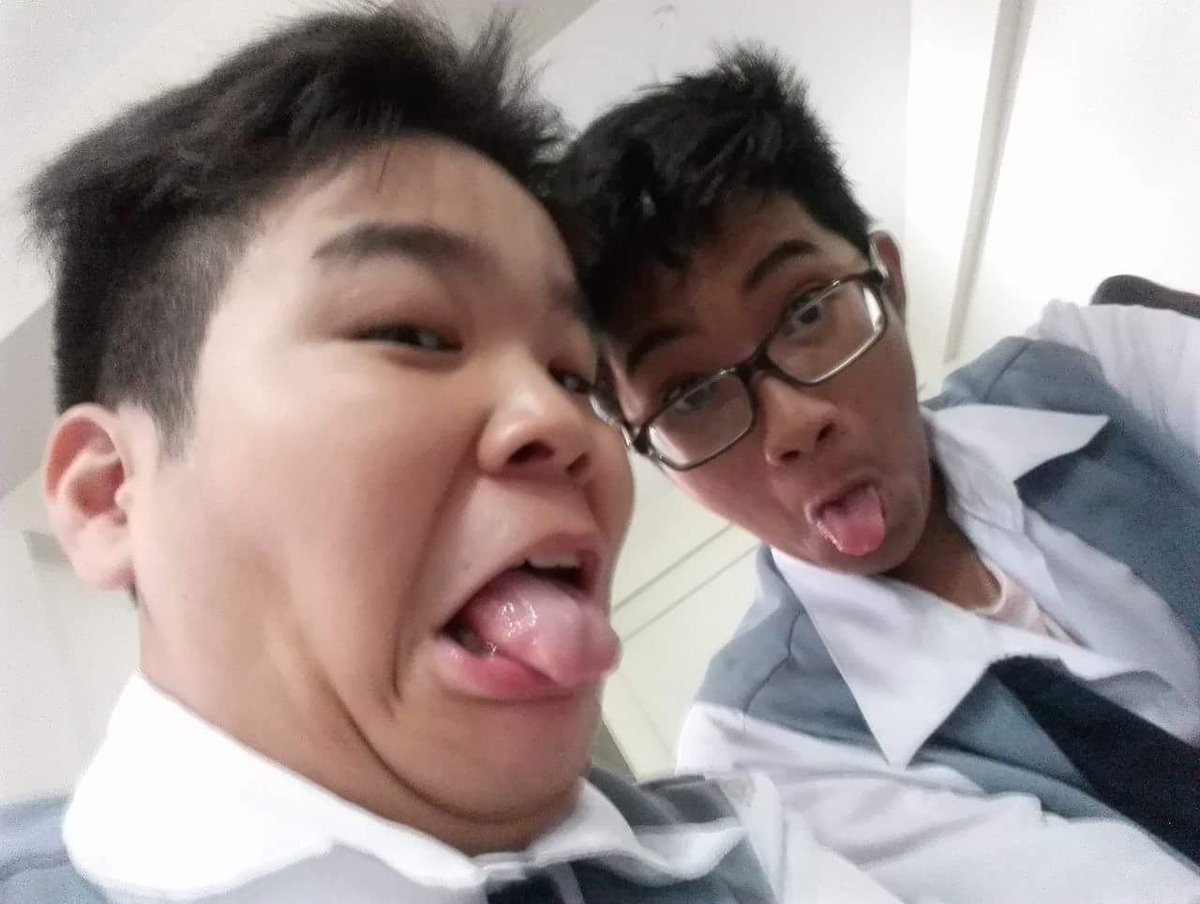 bastypercy's tweet photo. @francispiggy happpyyyyy birthdayyyy to youuuuuuu #neverdon'tgiveup hahahahha https://t.co/xJbZbYsm9P