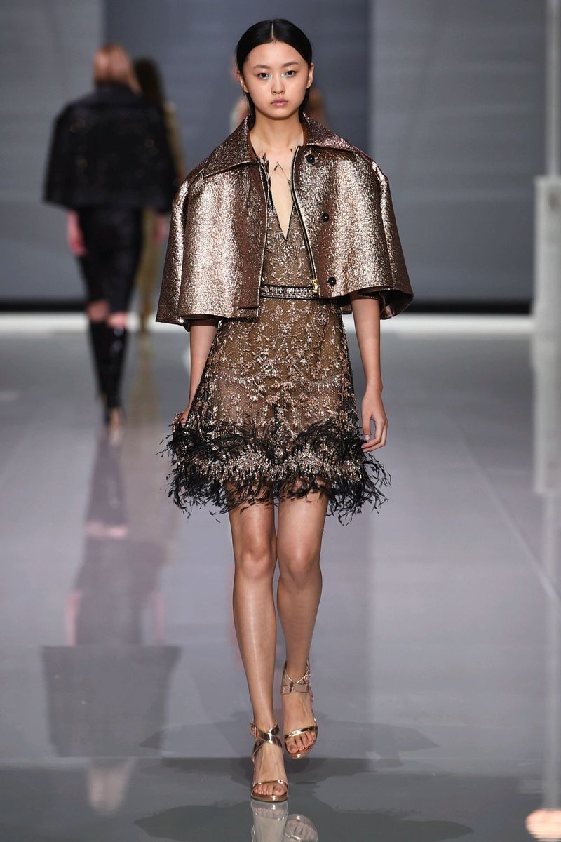 breezer8807's tweet photo. Black lace and tulle cocktail dress, metallic rose gold box jacket | #RalphAndRusso》《 #MyLifeAsARockstar #LifestyleBlogger #Fashion #Fashionista #FashionBlogger #StyleBlogger #Spring2018 #Spring2018Fashion #Dresses #DressesWomens #BoxJacket https://t.co/YmgCVVDbMo
