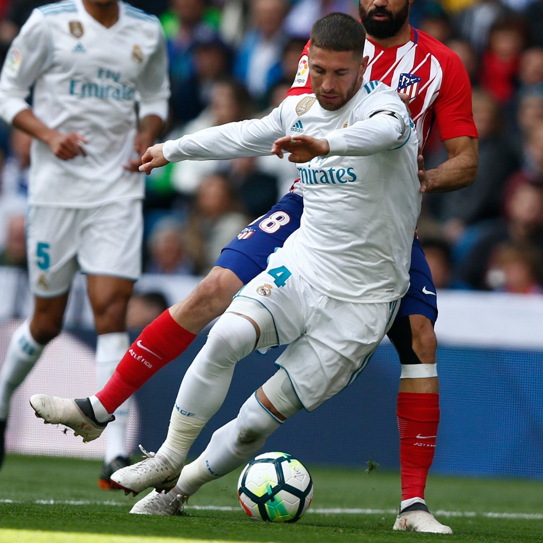 realmadrid's tweet photo. ⚖📸 |1-1| Reparto de puntos en el #RMDerbi. 
#HalaMadrid https://t.co/znjFtMkJvo
