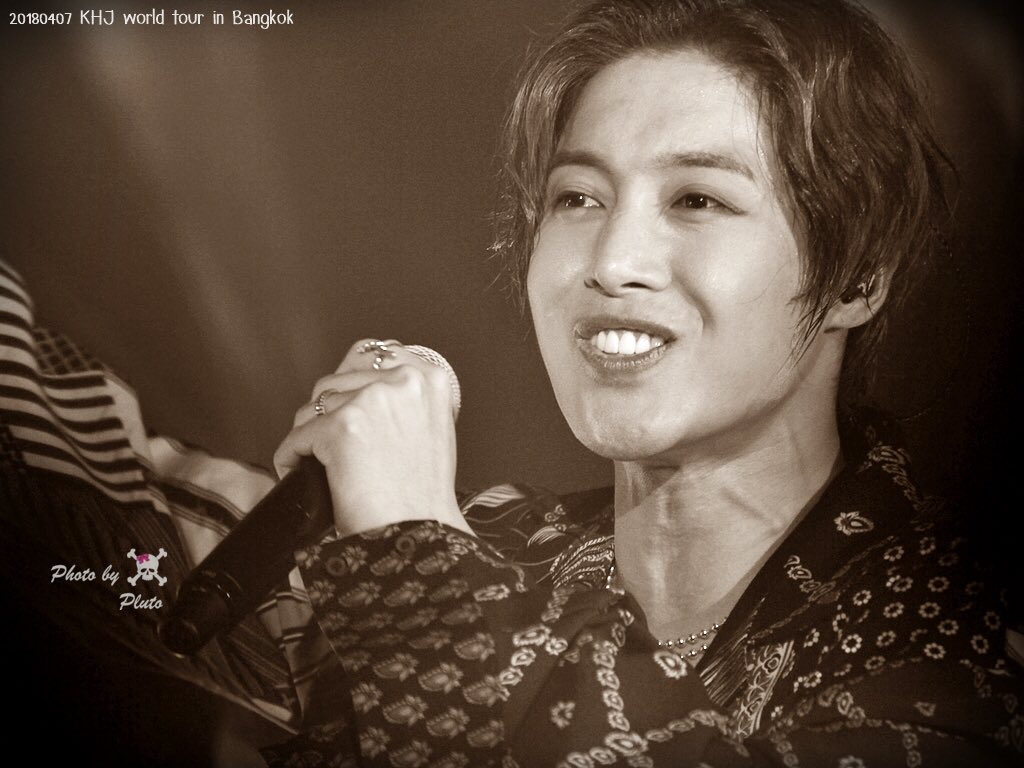 pluto0606's tweet photo. 20180407 KHJ world tour in Bangkok (2/2) #KimHyunJoong #KimHyunJoonginBKK https://t.co/VUJ13wLnrU