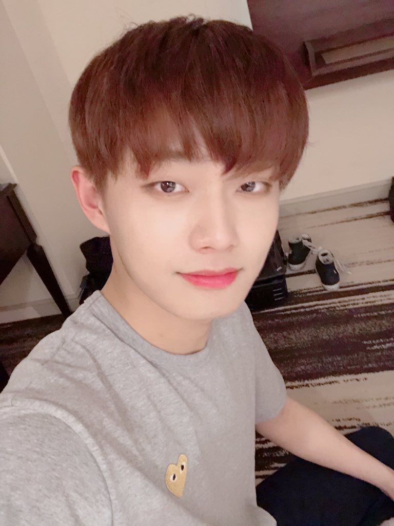1amnotyourex's tweet photo. 💖 동앉이의 뉴 키링남을 소개합니다 💖

(#콜혿 그런대... ㄱㅒ 씹탑이래 .) https://t.co/nYA2LrimjH