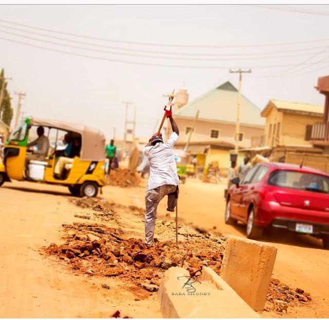 InsideKaduna_'s tweet photo. Where others will see an opportunity to beg, he saw an opportunity to even work harder. 
His name is Abdulraheem and his number is 08101158391. 
Let’s not only make him famous and make him happy.
Please retweet. @Omojuwa @Ayourb @BabajideFadoju @DrJoeAbah @obyezeks @mareeyama https://t.co/vCBZdJ6Rsr