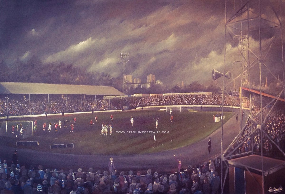 StadiumPortrait's tweet photo. Check out my webpage https://t.co/9tB85Xtiqp for all your sporting artwork - originals, prints and canvas prints or contact me to discuss your own original commission 😀@FCHalifaxTown @AFCHalifax2006 #halifax #halifaxfc https://t.co/CSAsUHZkCb