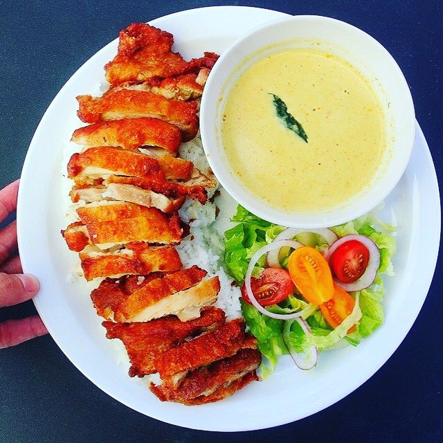 We have NO Pad Thai today! But we have fried chicken and curry for you!