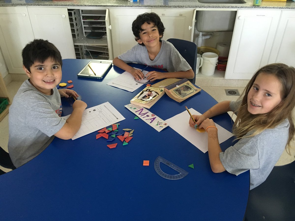 Some angle fun with pattern blocks today :) #g4 #taismoman