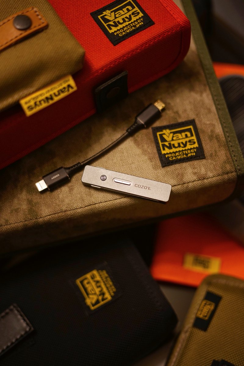 COZOY's tweet photo. A little bit oversized for our products but these are the best portable gear carrying options in the market!
@vannuys_teddy  #vannuys https://t.co/zDdXYU1hC7