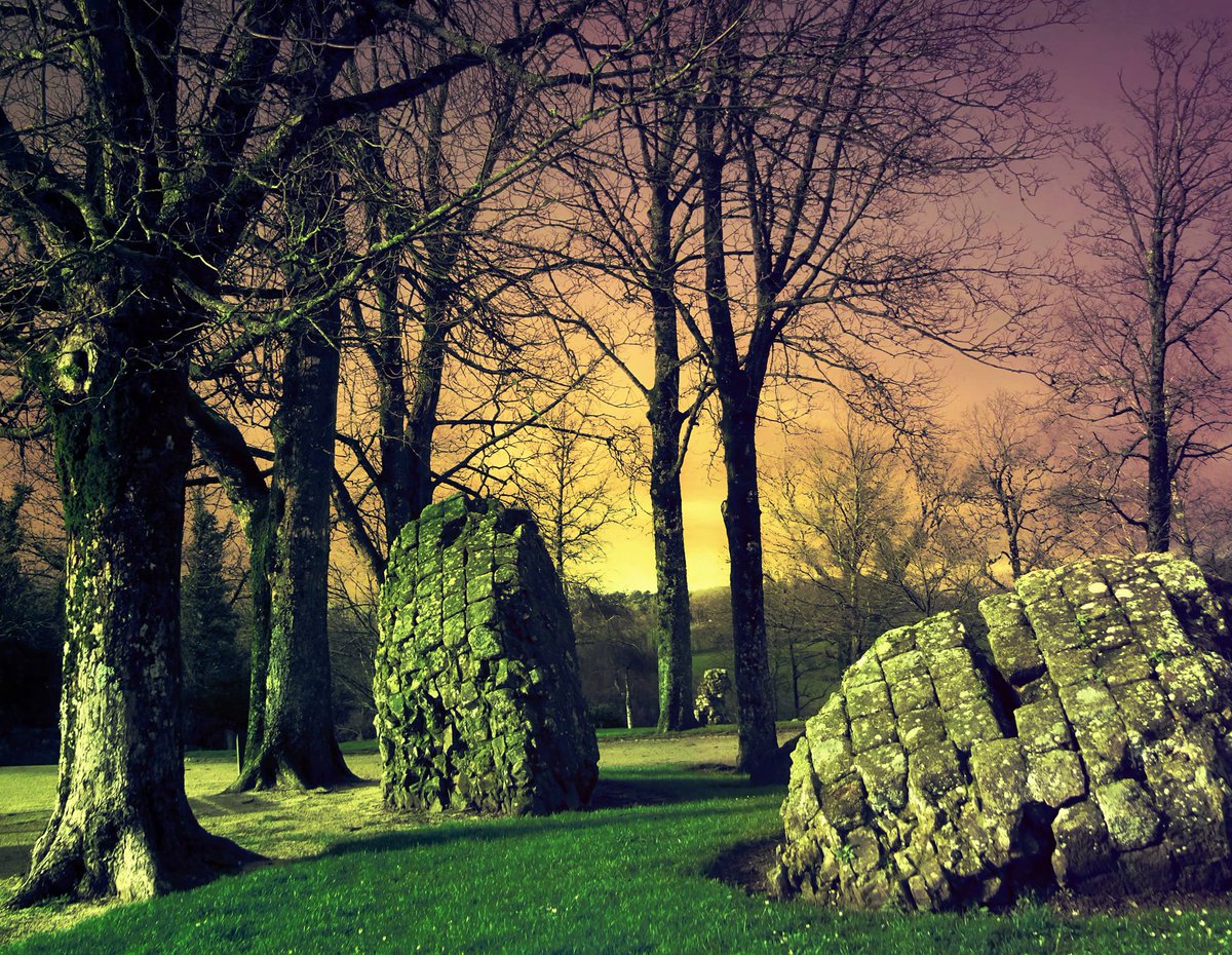 valmont1702's tweet photo. • Stone by stone #castledowns #urbex_world #sfx_decay #edificidismessi #urbexexploration #abandonedplace #emilieautumn #travellingthroughtheworld #todaysunset #廃墟美 #廃墟撮影 #wood #madeira #дерево #लकड़ी #kayu #odun #木材 #madera #木 #나무 #vsco #ファインダー越しの私の世界 https://t.co/8UXqkcg0Z6