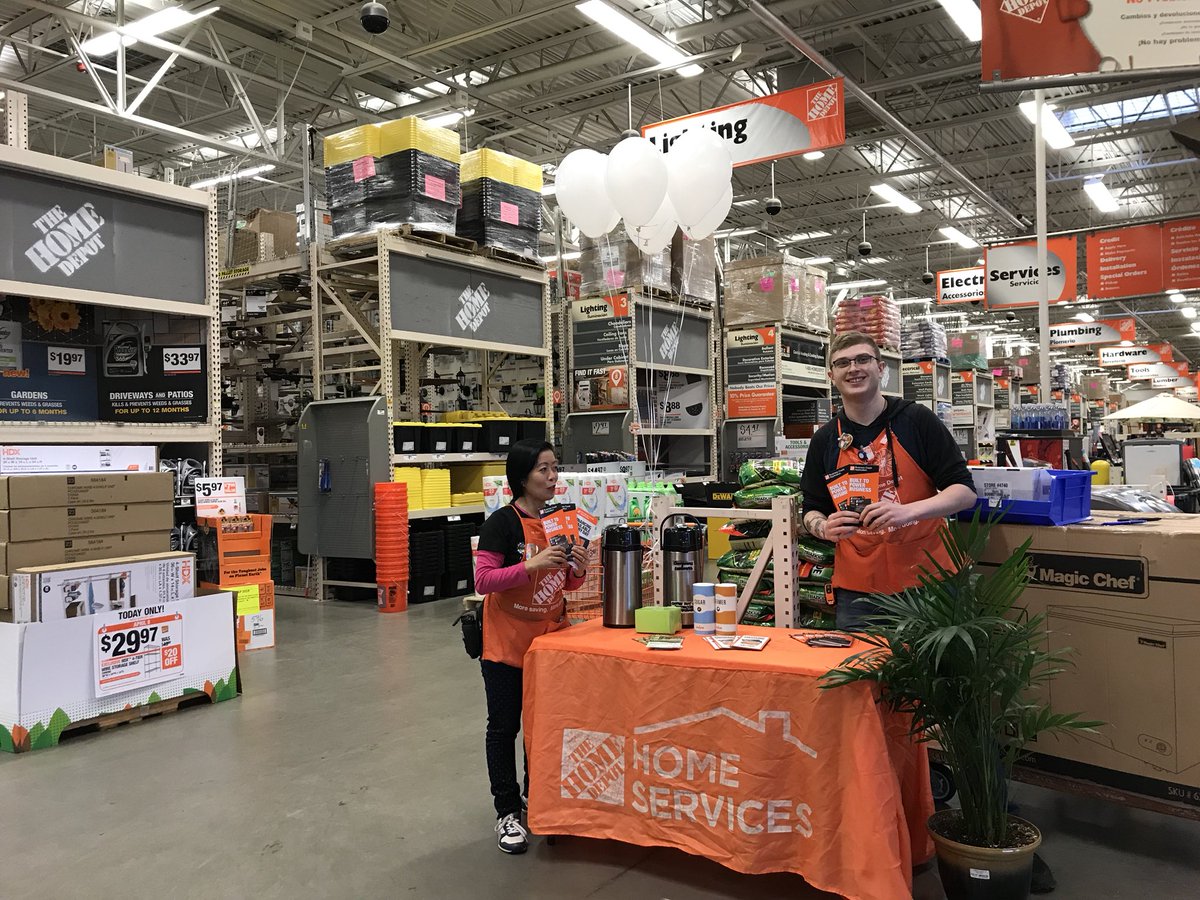 Nadinegiggles9's tweet image. Driving Credit today! Thank you Rhey, Jacob and Tuesday in assisting in reaching our goal! #thd4740 @JamesTHD4740 @Patterson4740 @KiernanTamara