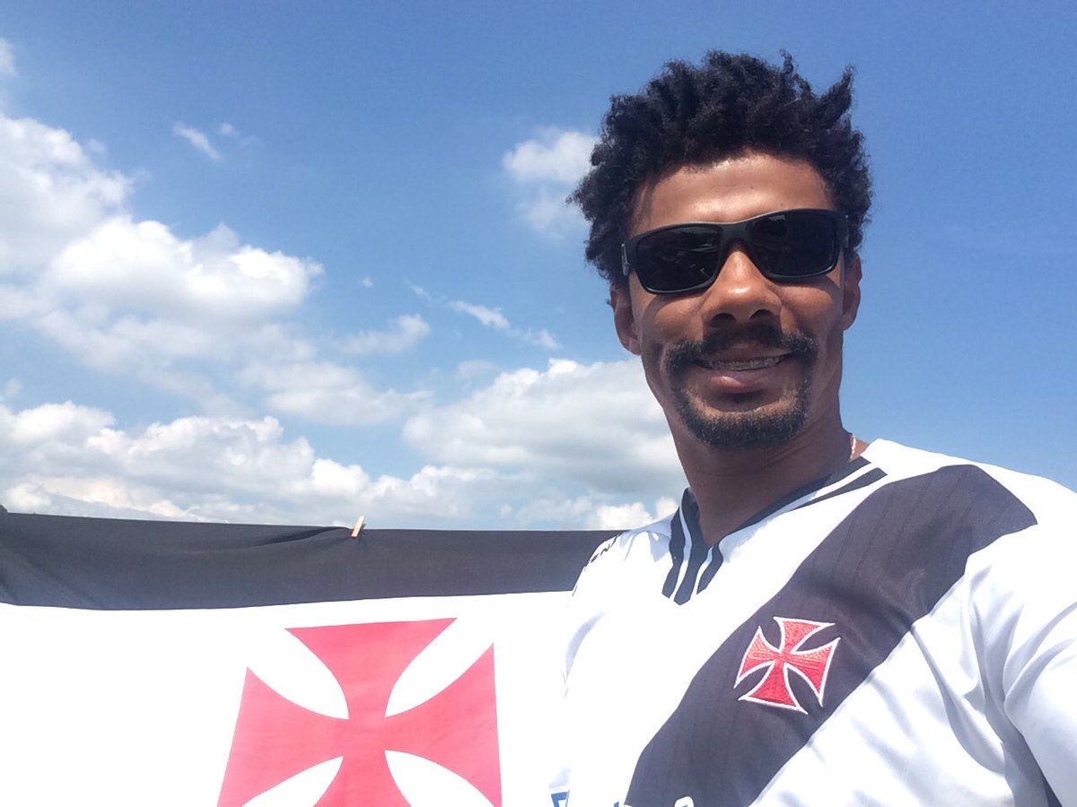 Hj e dia de ser campeão vamos com tudo porra