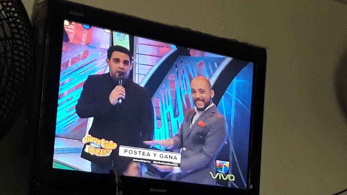 reyes_ambar's tweet photo. @divertidojochy #posteaygana #ACTIVOCONDIVERTIDO bien de pose mi querido @Santos_Eduardo 😂😌 https://t.co/hOOeT3fLtR