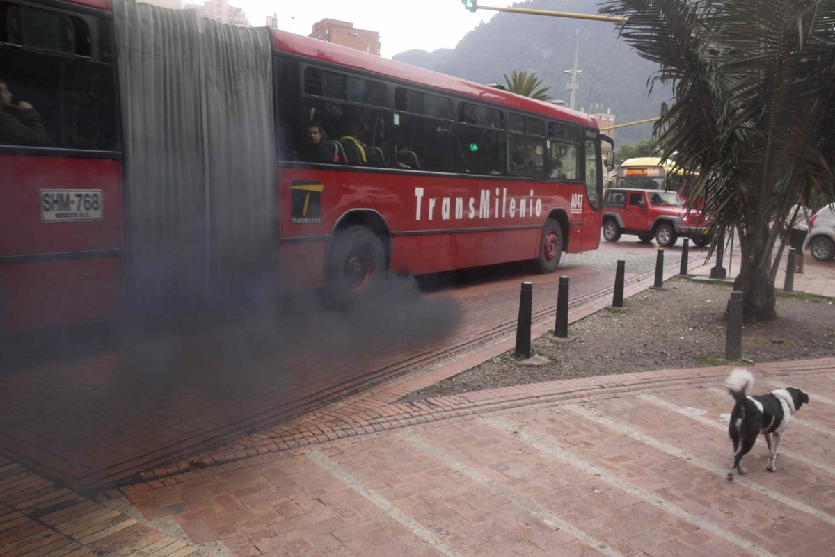 Cuando dicen que Peñalosa vende humo, no es una metáfora.