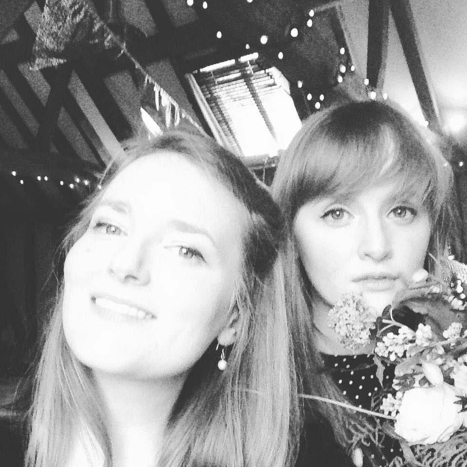 paperheartlaura's tweet photo. We had the best day playing at @MillbridgeCourt today as #ThePaperhearts #MarriedAtMillbridge ❤️🌺🌸 we're very proud of these pretty flowers too! https://t.co/vXQnZmIGjr