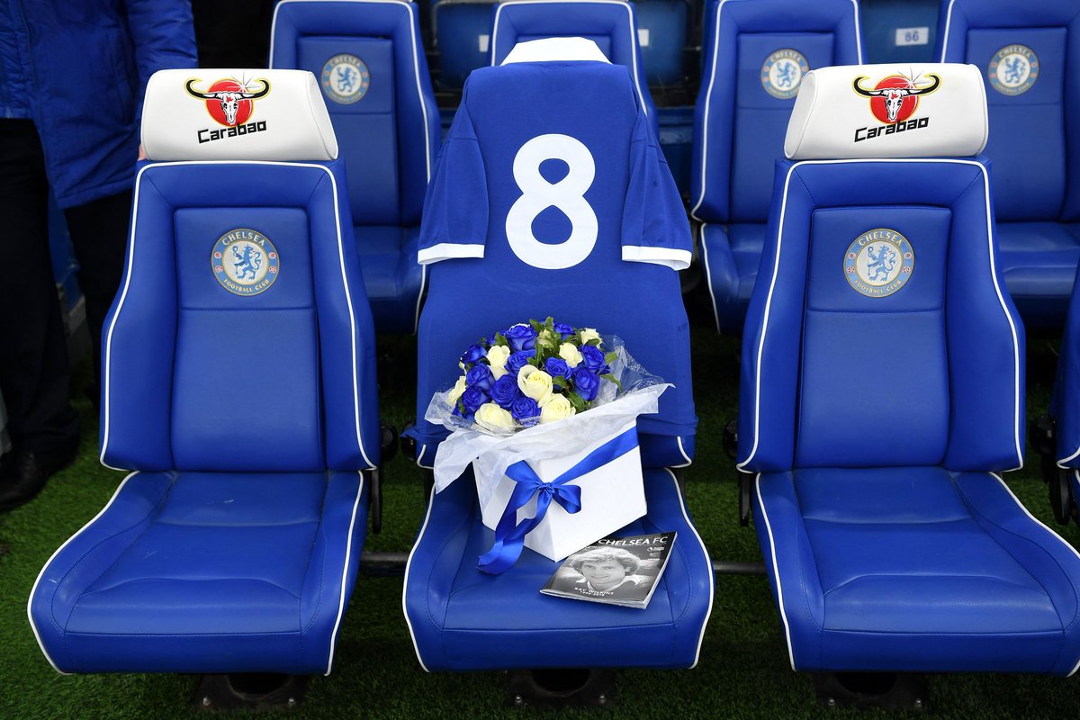 Chelsea_PACITAN's tweet photo. Stamford Bridge paid tribute to Ray Wilkins, our former captain and assistant coach, https://t.co/tGrPuY9EUv