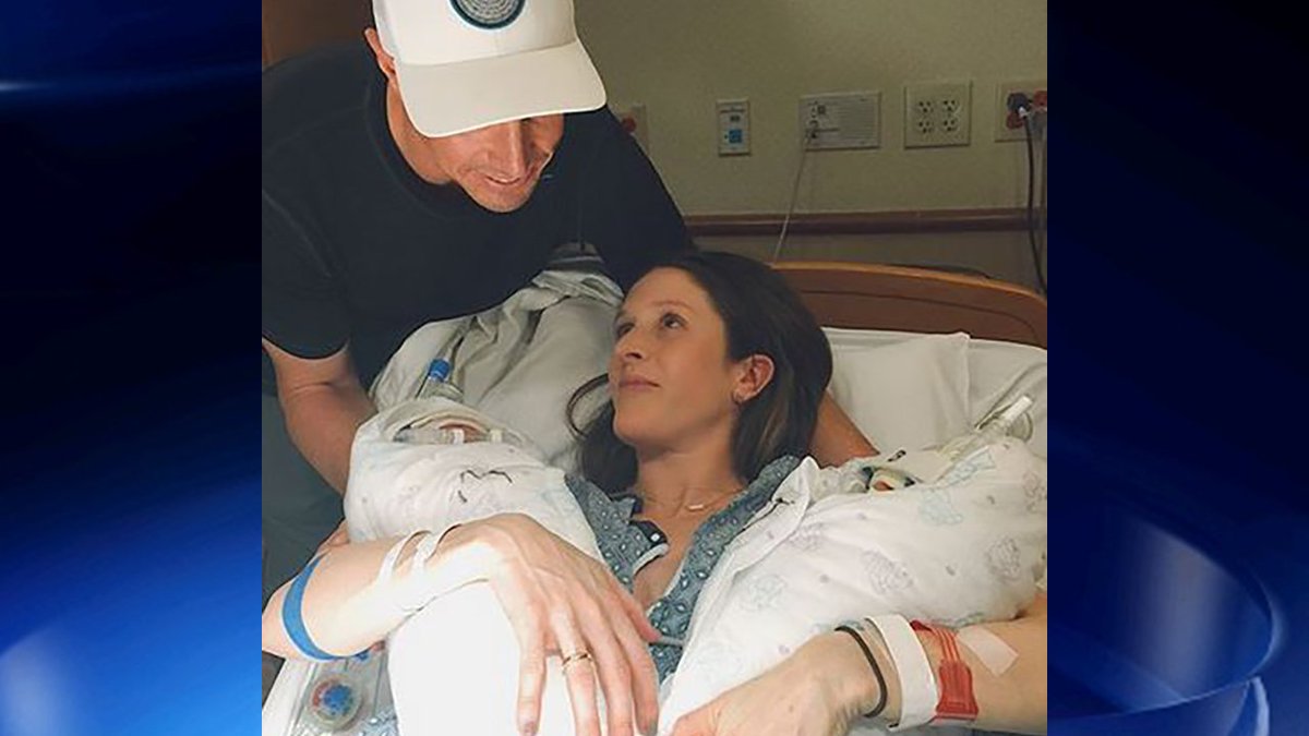 wsbtv's tweet photo. First look at Atlanta Falcons QB Matt Ryan's twins: https://t.co/AdipZJzjHw https://t.co/xDzQiL3AG7