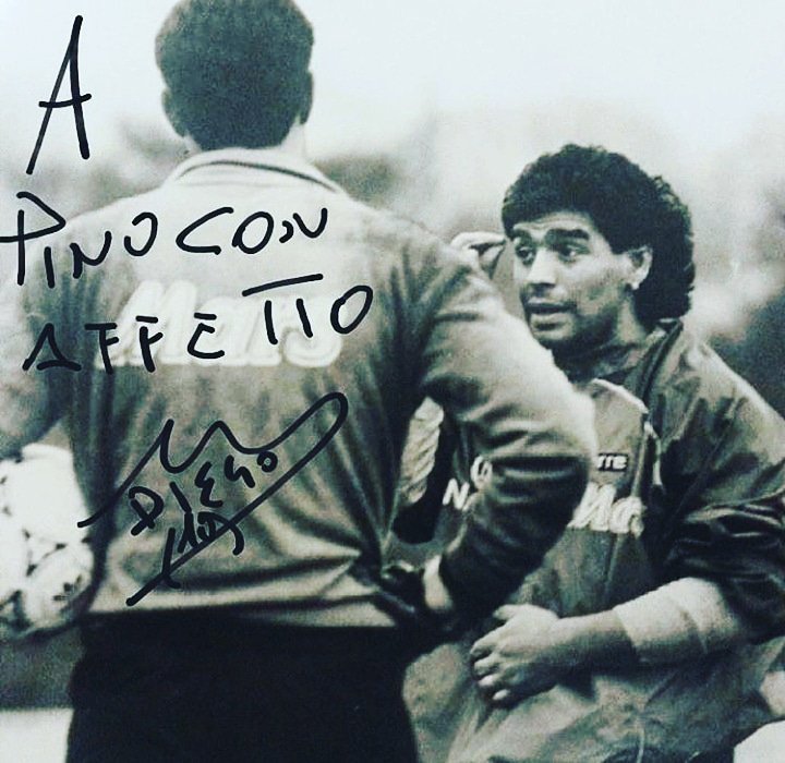 ...e se la firma di Maradona fosse semplicemente il Vesuvio ed il Golfo visti da Castellammare?
@Elpibedeoro_10 @PinoPinobatman #CastellammareDiStabia