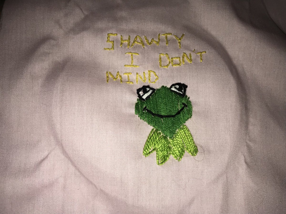 gingersnap416's tweet photo. I’m embroidering vines for $5, just let me know what your favorite vine is #collegeisexpensive https://t.co/7HpjXYuJEs
