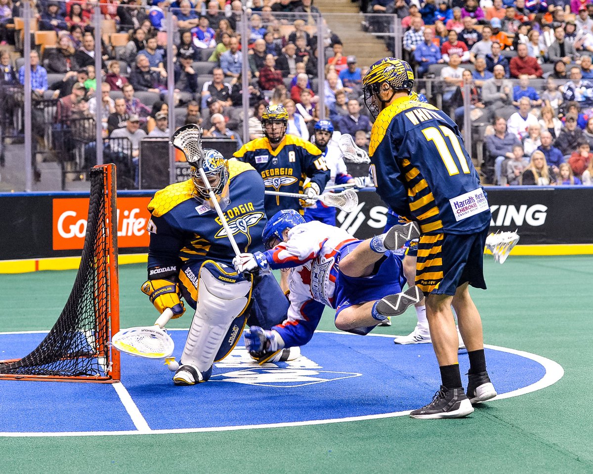 LACROSSE.COM tweet media