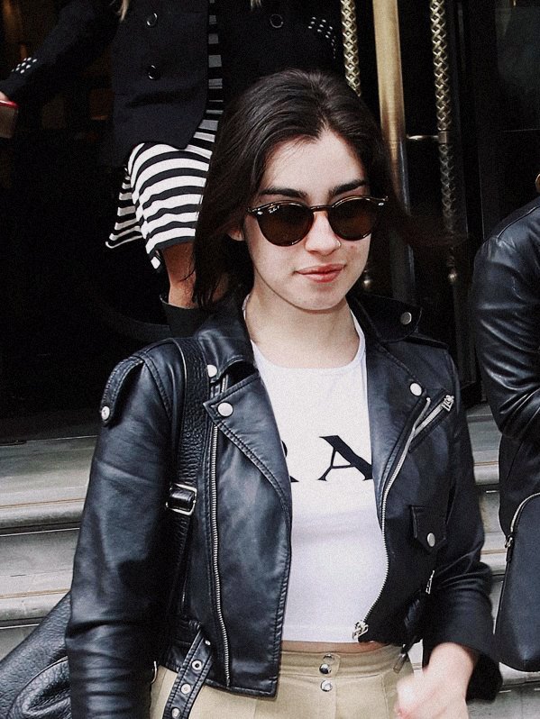 archivelauren's tweet photo. star https://t.co/HfvmegHFto