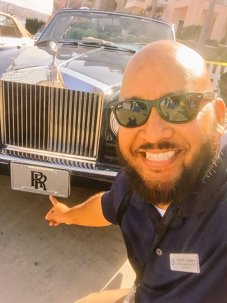 RyanRizalado's tweet photo. La Jolla Concours π #RR #RollsRoyce #StayVacationed #TeamSoCal #NoOneHasItBetterThanUs #DiamondCareers #Diamondready #RockOutBeforeYouClockOut https://t.co/l9u7IJTZa3