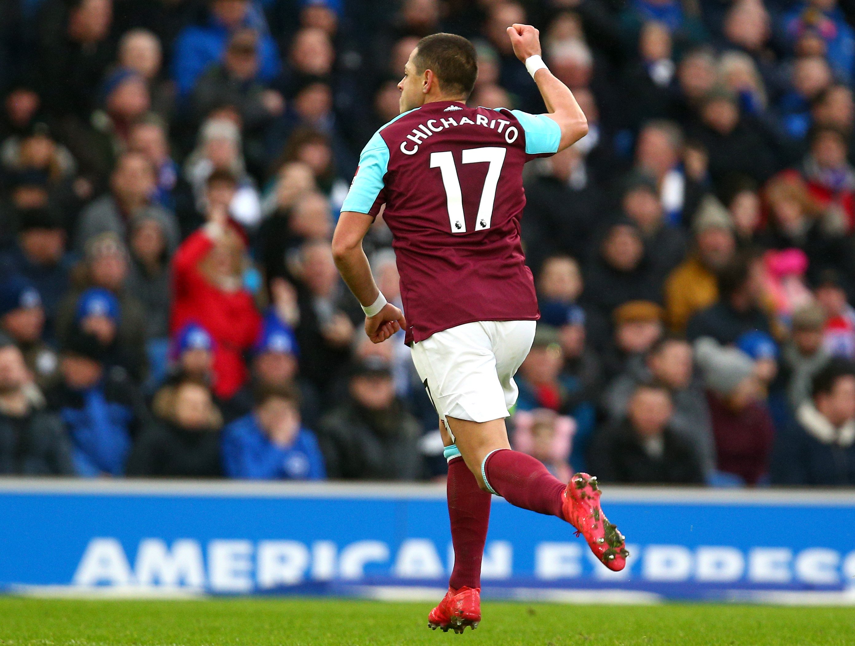 What number will Javier 'Chicharito' Hernandez have at West Ham