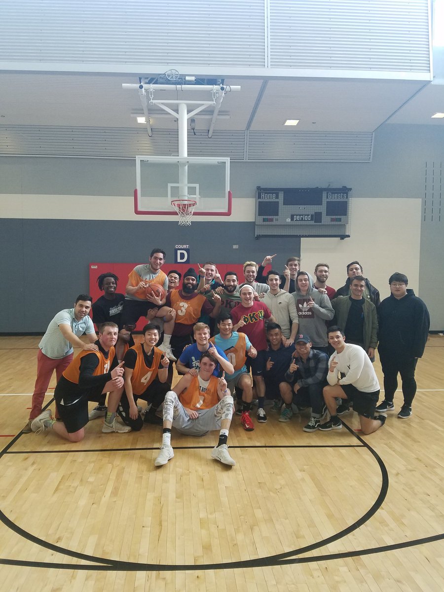 uic_fsl's tweet photo. Introducing men's basketball champs -- ORANGE Team! #GoFarGoGreek https://t.co/4iq3Z5pZix