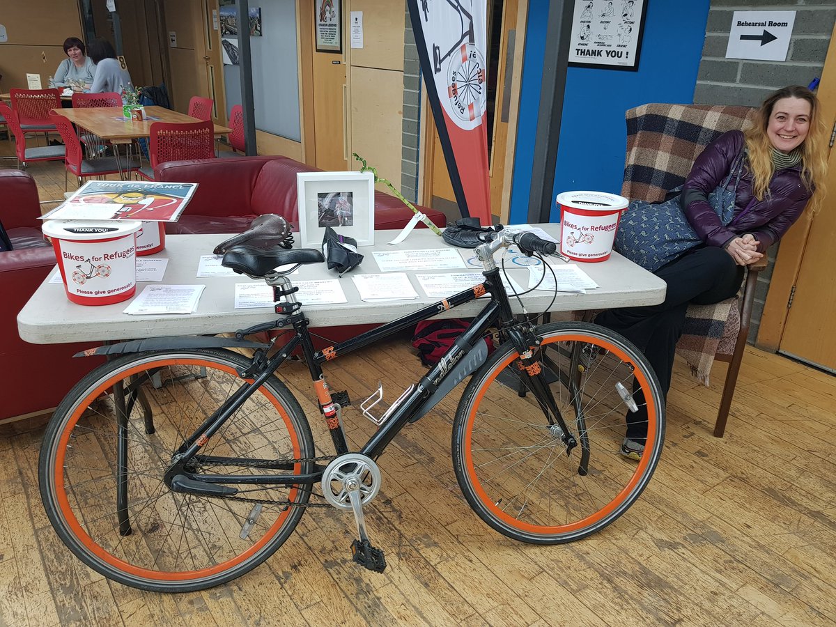Bikes4Refugees's tweet photo. 1/2 Thanks to the guys at @velowbikeworks #EdinburghCycleFair, great day with Edinburgh Cycle Community- thanks to Kimberly for donating this lovely bike for a refugee & https://t.co/KLmfULC8r6 for lovely earings for our charity fundraising auction 24th June @LifesCycle 🚴🏽♀️ https://t.co/lT8BNVVKx6