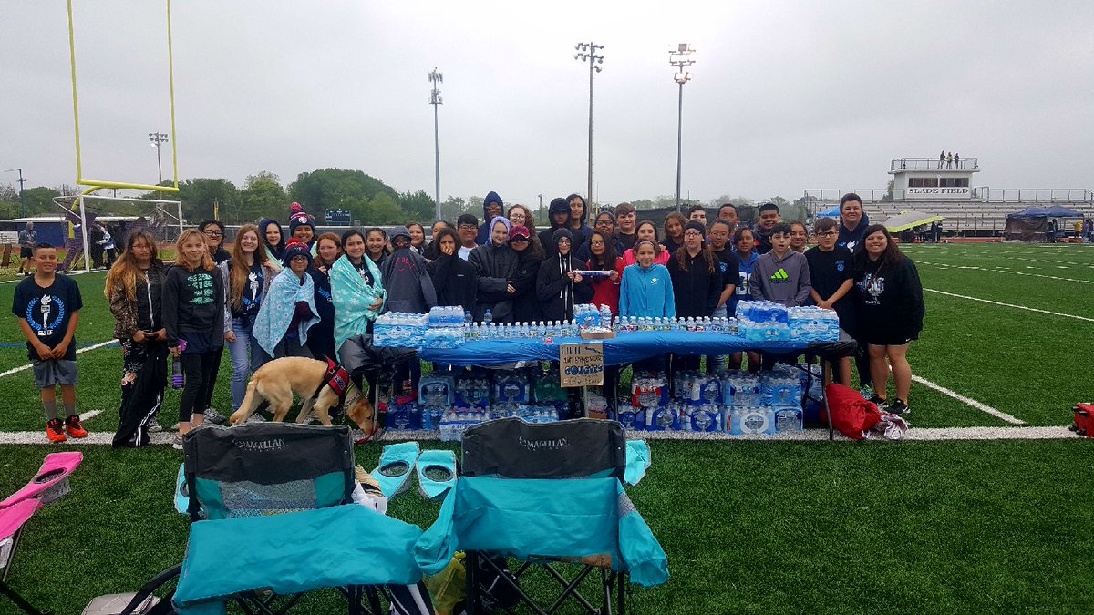 CluteInteract's tweet photo. It was a bit cold but we got through it at the run for cancer.
Afterwards we went to the clarion! https://t.co/PYWdPlAr6z