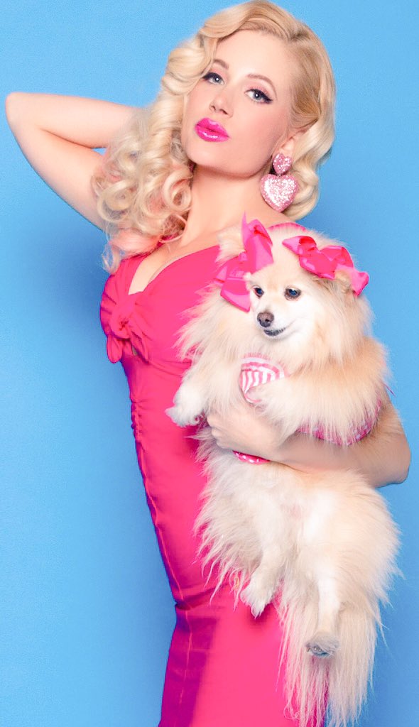 HollyMeowy's tweet photo. Sunday Bun Day! Starring my #rescue #3leggeddog 
Lady Bunny Moon Meowy
#Photography @morat.rocks
#Clothing @teampinup 
#Styled @BritWinner 
#makeup @MadameZombie_Fx 
#tripommymommy  #blondemoment #fancygirls #hotpink #pinupgirl #pomeranian #blondgirls #fancyfeast #kittygirl 💕💋 https://t.co/ZFKExyk0ah