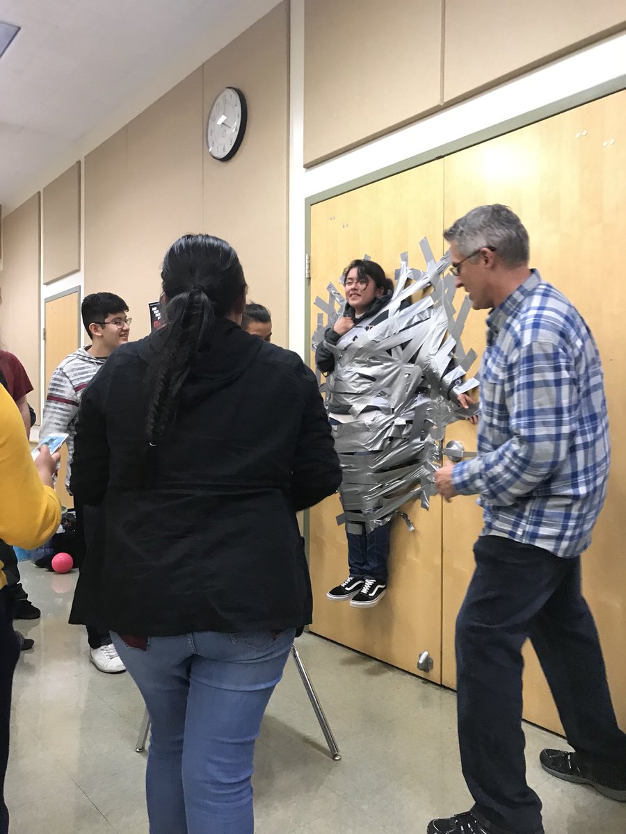 This Friday night we stayed up all night for an Awake-A-Thon to raise money for our clubs! Phillip did an amazing job planning events to keep us all awake and making sure we all had fun! We loved playing Monopoly, cooking like we were in Chopped, watching movies...🔑😴