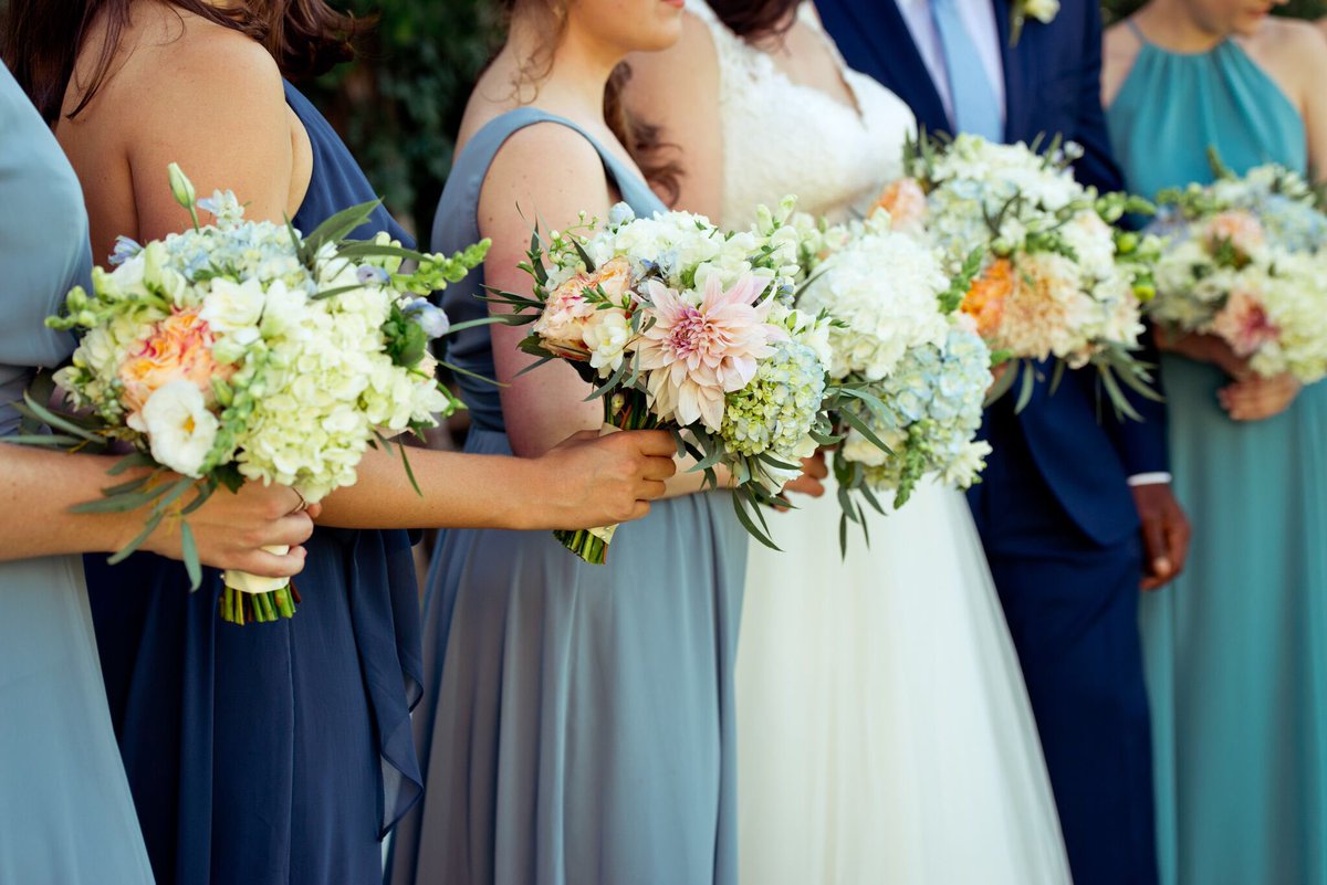 LSFlowersOTV's tweet photo. We’re loving all the blue hues! #robineggblue #turquoiseblue #navyblue #skyblue #dreamingofblue #love #mvstyle https://t.co/hcQKy1iMCF
