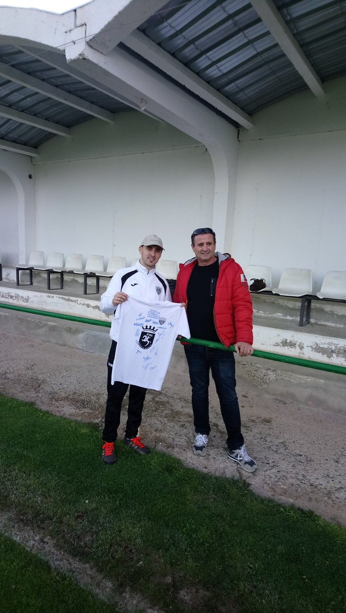 Muchas gracias <a href="/Aciron88/">Dani Aciron</a> /// y <a href="/atcalatayudcf/">Atlético Calatayud</a>, un gran detalle con,, <a href="/peraltafrancesc/">Francesc Peralta</a>