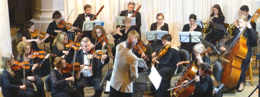 TBS_Concerts's tweet photo. Sat 21 April 7-30pm Farnham Sinfonia + Susan Milan flute play Mozart Arnold and Haydn at St Andrews Church Farnham GU9 7PW tickets:£15 in advance https://t.co/3al8ScmAC0 £20 on door All welcome under 26s FREE https://t.co/f7LQ79cBLc
