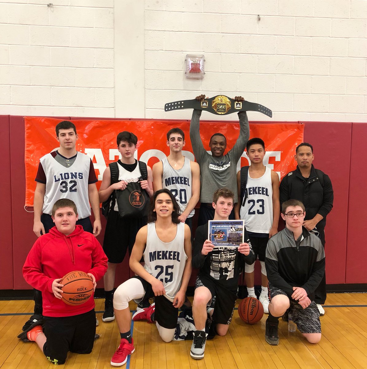 ZeroGravityBB's tweet image. ‼️we’ve got our first champions of the day here at Lansingburgh‼️

Congratulations to the #crossovermovement 9th grade boys on winning their bracket in the last seconds of a nail biter! They are now #finalsqualified 💪🏻🏀🔥 #battleforthebeltny #roadtozgfinals