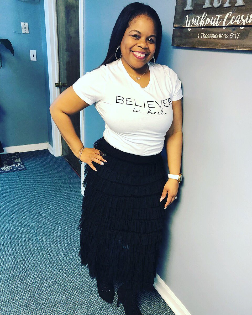 ComplexUniquely's tweet photo. Sunday is the best day!!!! A day of reflection, rejuvenation, refocus, and getting fed by the word!  #inspirational #sundayvibes #bloggerstyle https://t.co/LWZXbRsdPZ