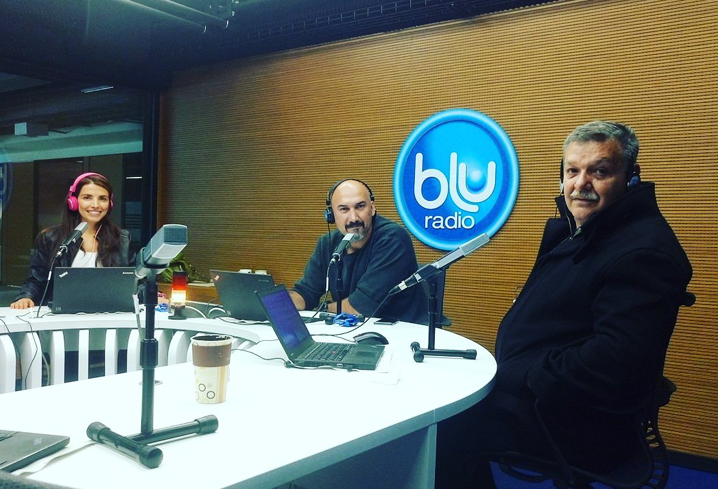RobertoTovarGai's tweet photo. Ya en #TravesíaBLU en @BluRadioCo https://t.co/KbJYSPypv5