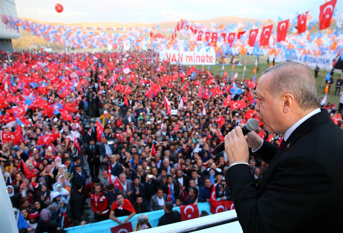 Akparti's tweet photo. Genel Başkanımız ve Cumhurbaşkanımız Recep Tayyip Erdoğan, Van’da halka hitap etti. https://t.co/H2MJWWPts8