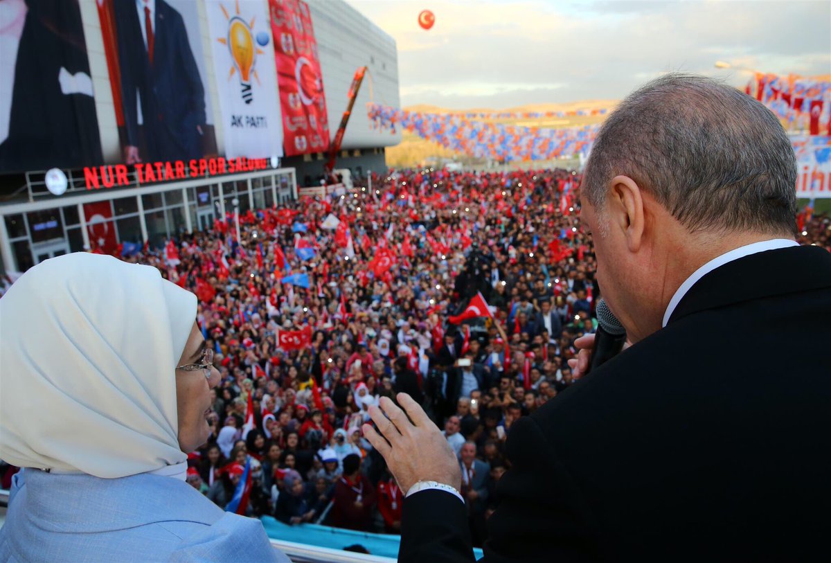 Akparti's tweet photo. Genel Başkanımız ve Cumhurbaşkanımız Recep Tayyip Erdoğan, Van’da halka hitap etti. https://t.co/H2MJWWPts8