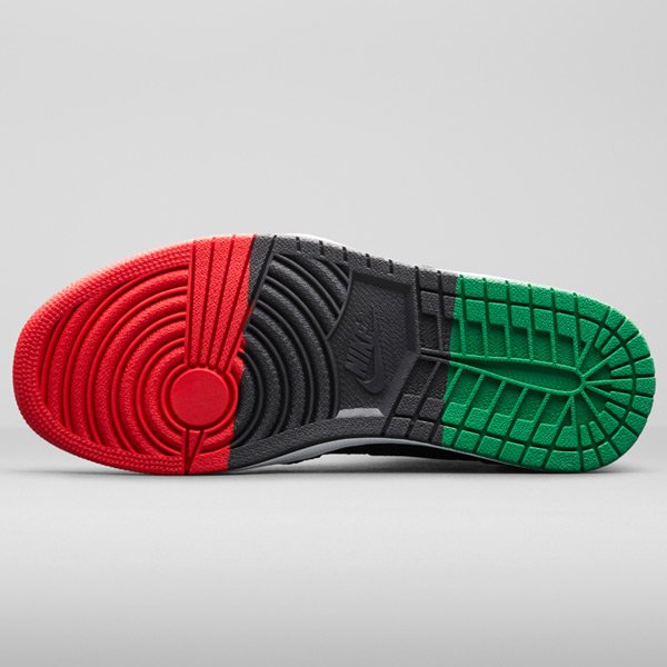 KicksDeals's tweet photo. You can catch sizes under 12 at @footlocker for the "BHM" Air Jordan I Retro High Flyknit for $180 + FREE US shipping: https://t.co/G7lMKBsqj2 https://t.co/eKFp77mj6O