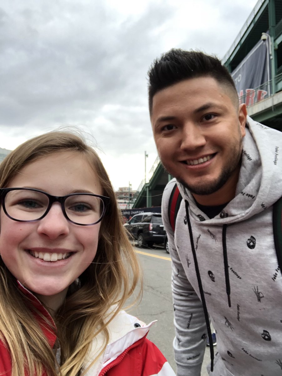 New #selfiekid @Hvelazquez38 Cady fangirling over Hector Velazquez of Boston Red Sox ❤️❤️❤️